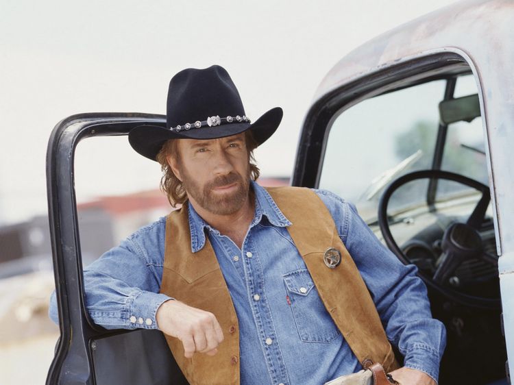 6 Aksi Chuck Norris di Layar Lebar