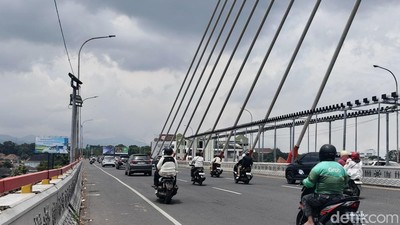 Potret Jalanan di Kota Bandung di Hari Pertama Lebaran