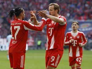 Bayern Bidik Rekor Gol Berusia 54 Tahun
