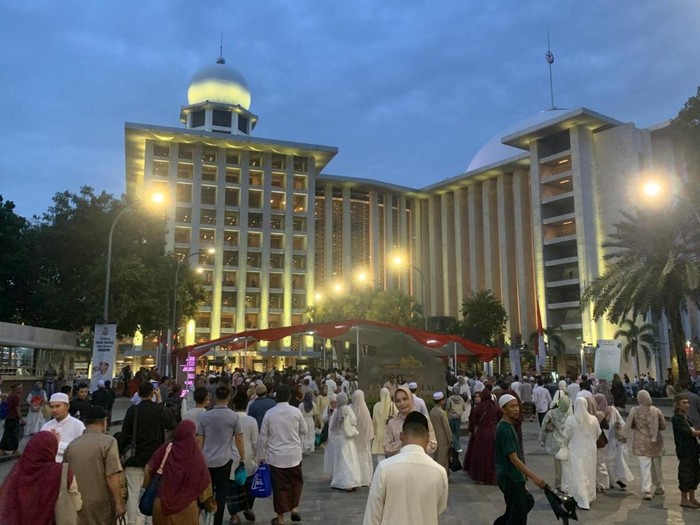 Suasana di Istiqlal jelang salat Id, 21 Maret 2026 (Mulia/detikcom)