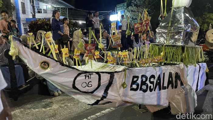 Suasana lomba bedug di Pangandaran.