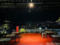 Kafe Unik Garut di Perumahan yang Sajikan Panorama Gunung Cikuray
