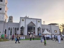 Sambut Kedatangan Prabowo, Jemaah Padati Masjid Darussalam Aceh Tamiang