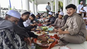 Tradisi Makan Bersama Warnai Idul Fitri di Kampung Arab Melayu Jambi
