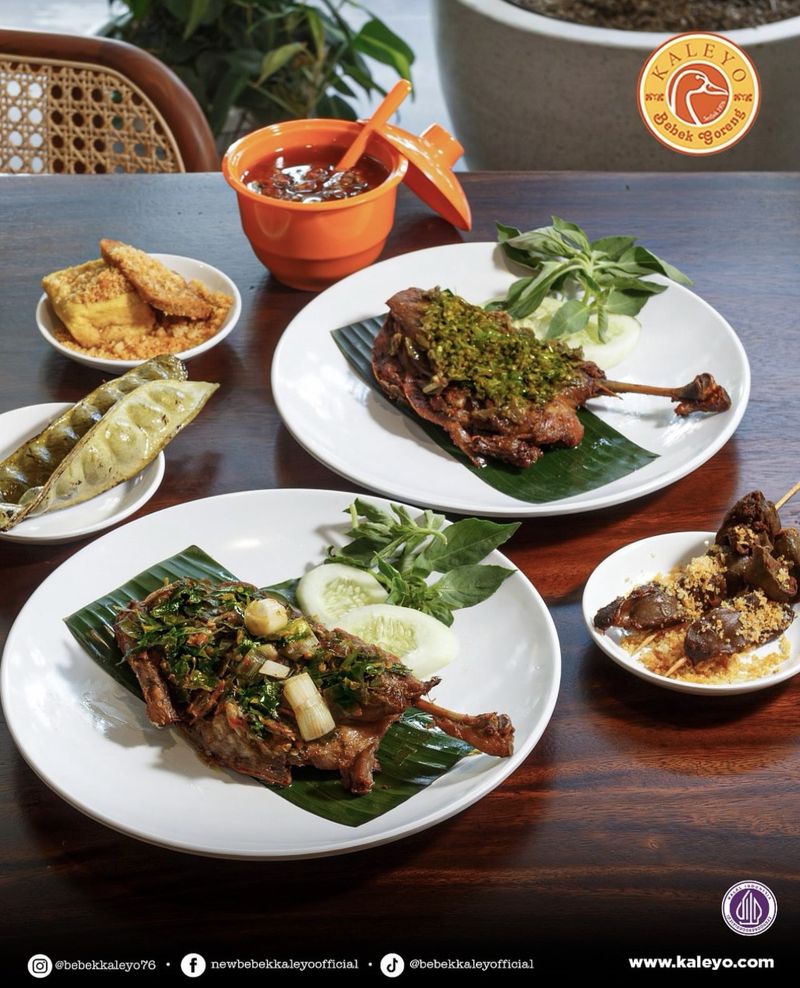 Tutup Saat Lebaran, Restoran Bebek Goreng Ini Dipuji karena Utamakan Karyawan.