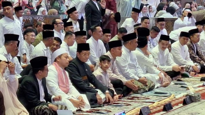 Wapres Gibran di dalam Masjid Istiqlal