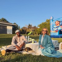 Pogba adalah salah satu bintang lapangan yang merayakan Idul Fitri. Pemain bola asal Prancis ini membagikan momennya bersama keluarga, termasuk sang istri, Zulay.Foto: Instagram @zulaypogba