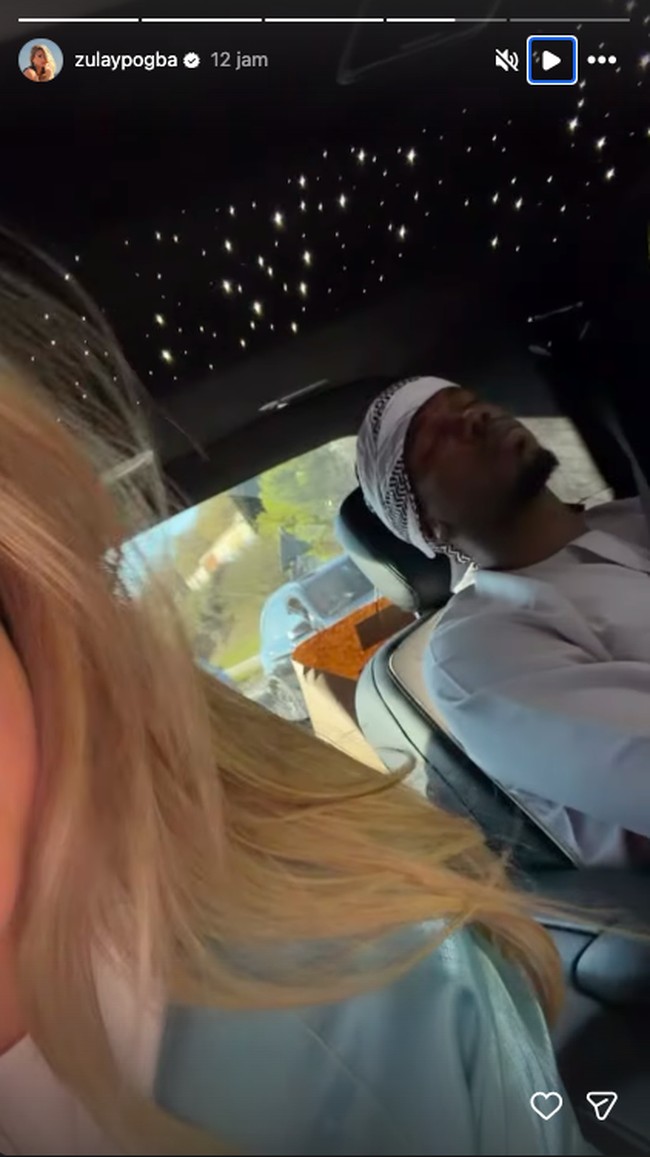 “Selamat Idul Fitri untuk semua saudara dan saudariku ✨ Ramadan akan segera berakhir, jangan biarkan hubungan yang kalian bangun bulan ini dengan Allah memudar 🥺 Tetaplah teguh dalam doa dan iman kalian. Semoga dunia damai dan stabil 🤲.” kata Zulay. Foto: Instagram @zulaypogba