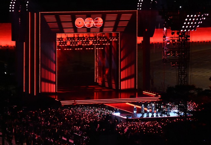 SEOUL, SOUTH KOREA - MARCH 21: (EDITORIAL USE ONLY) K-pop boy band BTS perform onstage during comeback concert at Gwanghwamun Square on March 21, 2026 in Seoul, South Korea. The free concert is the band's first performance in nearly four years. (Photo by Kim Hong-Ji - Pool/Getty Images)