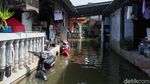 Diguyur Hujan Deras, Kampung Dukuh Ciracas Terendam Banjir