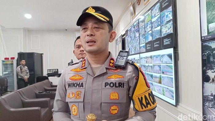 Kapolres Bogor AKBP Wikha Ardilestanto,