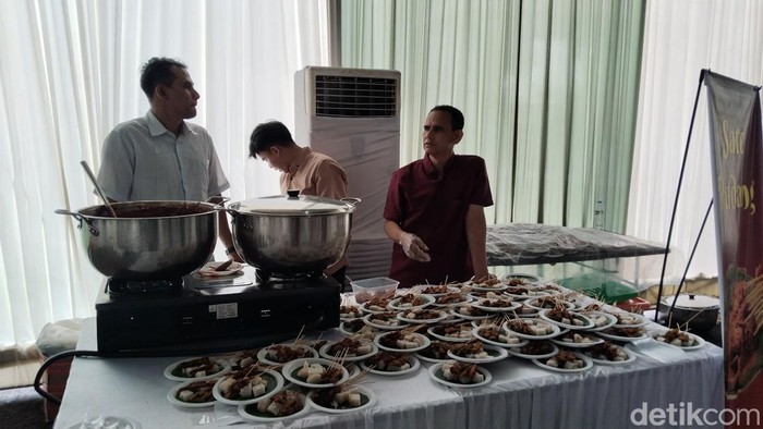 Makanan khas Palembang yang disajikan saat open house di rumah dinas wali kota Palembang