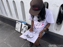 Curhat Jasa Lukis Karikatur di Malioboro Belum Dapat Pelanggan Hari Ini