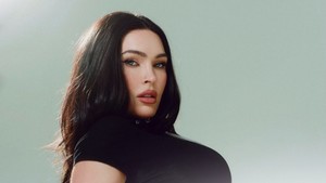 Kemunculan Megan Fox dianggap jadi sinyal comeback si aktris Jennifers Body (2009). Foto-foto yang dipajangnya bukan sekadar buat nyari sensasi, tapi jadi pernyataan tegas kalau dia masih ada di industri. (Foto: dok. Instagram @meganfox)