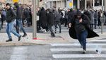 Polisi Israel Bubarkan Warga Palestina Saat Salat Id di Yerusalem