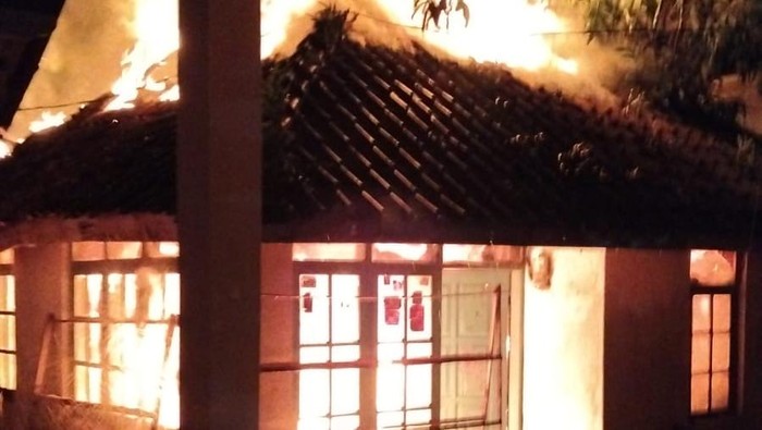 Rumah terbakardi Kuningan