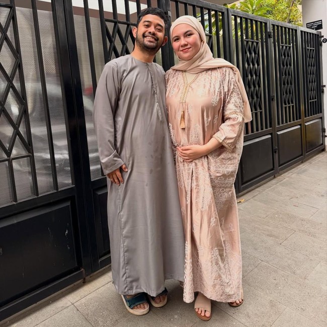 Ryan Adriandhy Bahagia Umumkan Istri Hamil di Lebaran 2026