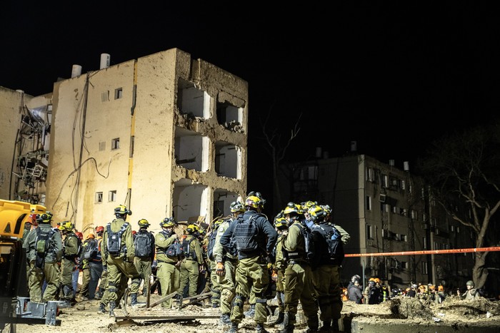 ARAD, ISRAEL - MARCH 22: A view from the area where at least 88 people were injured following an Iranian missile attack Saturday on the southern Israeli town of Arad near the Dead Sea, on March 22, 2026. The tally includes 10 in serious condition, 19 moderately injured, 55 lightly injured and four panic victims. (Photo by Mostafa Alkharouf/Anadolu via Getty Images)