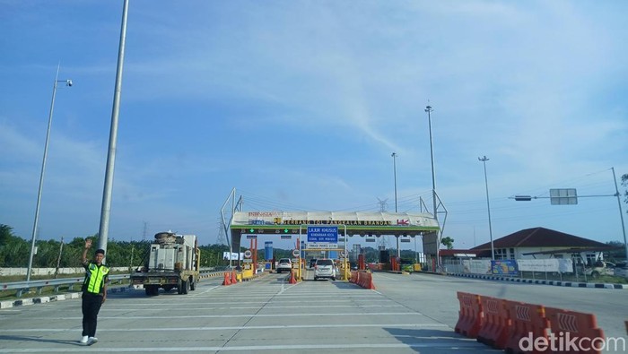 Suasana di Gerbang Tol Pangkalan Brandan, Langkat, Sumut, pada Sabtu (21/3/2026). (Juita Sinuhaji/detikSumut)
