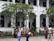 Lawang Sewu Diserbu Wisatawan, Banyak Rombongan dari Luar Kota