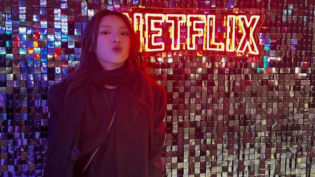 Tiara Andini Lebaran di Korea Sambil Nonton Live Comeback BTS