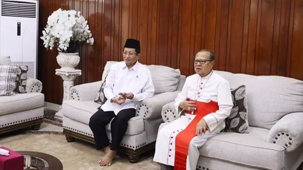Uskup Agung Jakarta Kardinal Ignatius Suharyo menyambangi Menag sekaligus Imam Besar Masjid Istiqlal Nasaruddin Umar dalam rangka mengucapkan selamat Hari Raya Idulfitri 1447 Hijriah.