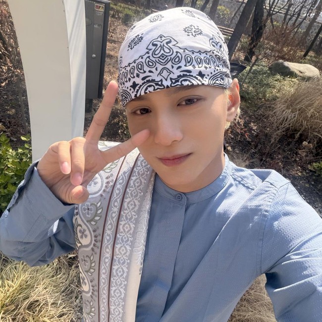 Gaya Zayyan XODIAC, Idol KPop asal Indonesia Rayakan Idulfitri di Korea