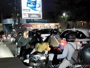 Libur Lebaran, Jalur Bedugul Menuju Denpasar Padat Petang Ini