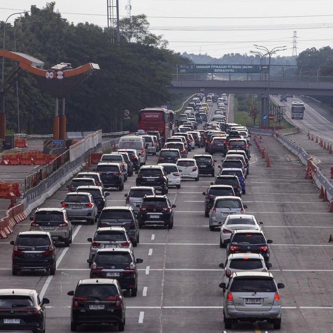 Arus Balik Lebaran, Tol Cipali Mulai Dipadati Kendaraan