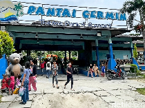 Libur Lebaran, Pantai Cermin Theme Park & Resort Dipadati Pengunjung
