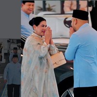 Selain Erina dan Selvi Ananda, penampilan Iriana Jokowi saat datang ke halal bihalal Lebaran di Istana Merdeka pun mencuri atensi. Mantan ibu negara RI itu mengenakan tunik berbahan lace dengan motif etnik dan geomtris yang dipadukan dengan kain batik. Foto: Dok. Instagram setwapres.ri, Erina Gudono, Dyah Roro Esti