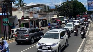 Jalur Menuju Kota Batu Mulai Padat Merayap