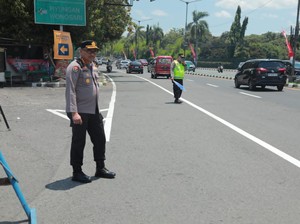 Polres Klaten Tarik Arus di Exit Tol Prambanan, Lalin Klaten-Jogja Lancar