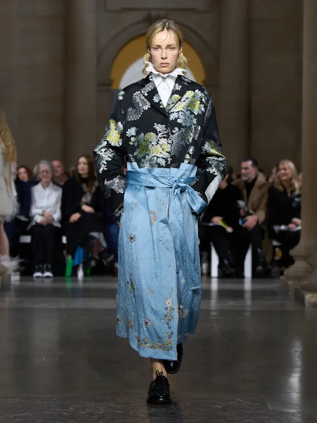 Foto: Erdem Fall 2026, Saat Muse Ikonis Berbicara Lewat Busana