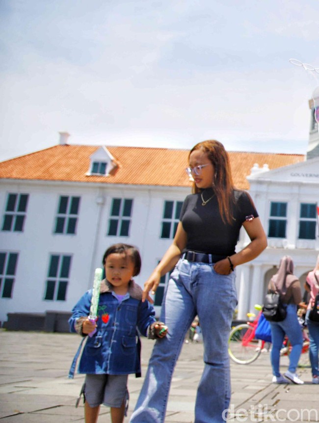 Kota Tua Jakarta Diserbu Wisatawan Saat Libur Lebaran