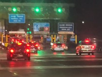 Video: Lalin Tol Jagorawi Arah Jakarta Malam Ini Padat