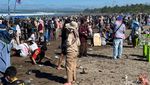 Lautan Manusia di Pangandaran Saat H+2 Lebaran