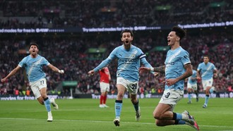 Man City Pengin Kasih 'Pukulan' Lain buat Arsenal