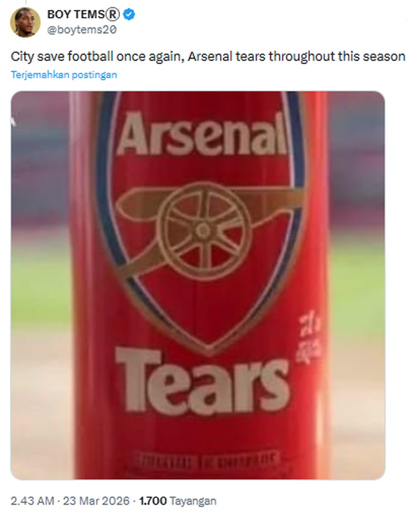 Arsenal gagal meraih gelar juara Carabao Cup 2026, setelah dikalahkan oleh Manchester City 0-2 di Wembley Stadium. Meme kekalahan mereka pun bertebaran di internet.