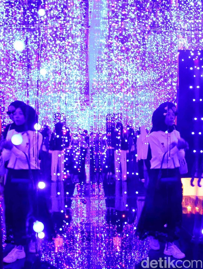 Museum Lighting Art Kota Tua Diserbu Pengunjung saat Libur Lebaran
