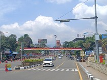 Polisi Ungkap Penyebab One Way Puncak-Jakarta Berlangsung 9 Jam Kemarin