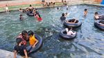 Keseruan Berenang di Pemandian Sumber Penang Pamekasan