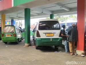 1.120 Sopir Angkot di Sukabumi Dapat Kompensasi Rp600 Ribu