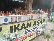Video: Curhat Pedagang Ikan Asap Probolinggo Sepi Pembeli Sejak Ada Jalan Tol
