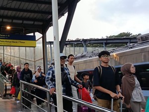 Arus Balik di Malang Raya Masih Tinggi, 8.827 Penumpang Naik KA Hari Ini