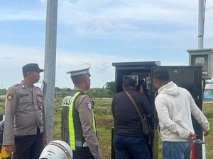 Urai Kepadatan Arus Balik, Polisi Atur Fase Lampu Lalin di JLU Lamongan
