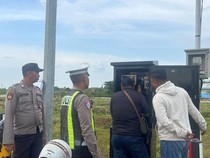 Urai Kepadatan Arus Balik, Polisi Atur Fase Lampu Lalin di JLU Lamongan