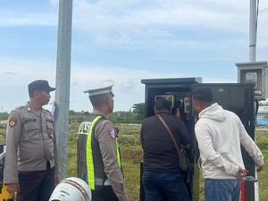Urai Kepadatan Arus Balik, Polisi Atur Fase Lampu Lalin di JLU Lamongan