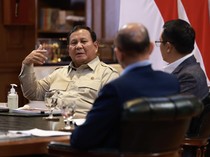 Alasan Prabowo Mau Semua Mobil-Motor di RI Pakai Tenaga Listrik