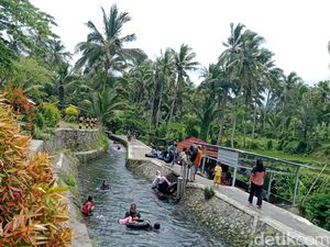 Libur Lebaran, Wisata Reban Batu Lombok Timur Ramai Dikunjungi Warga